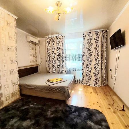 Flat in the city center Uralsk Extérieur photo